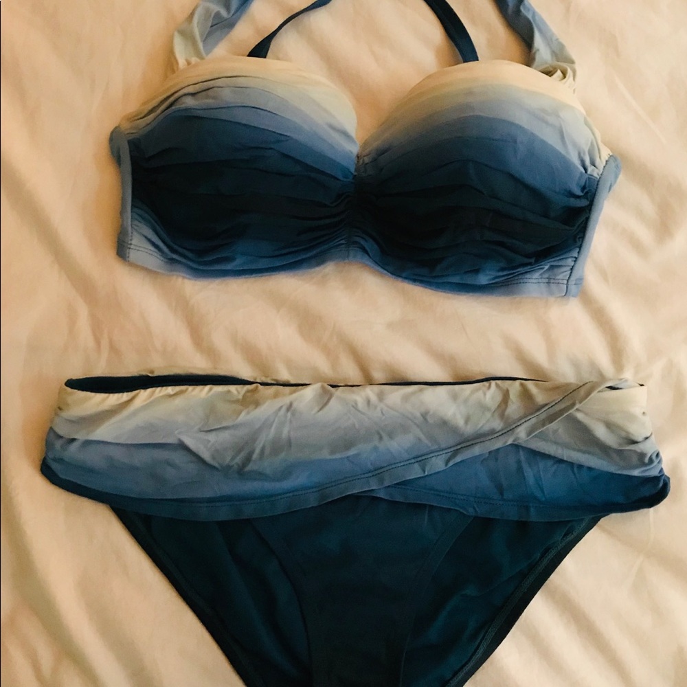 Blue Rod Beattie Bikini 34 D very good condition.